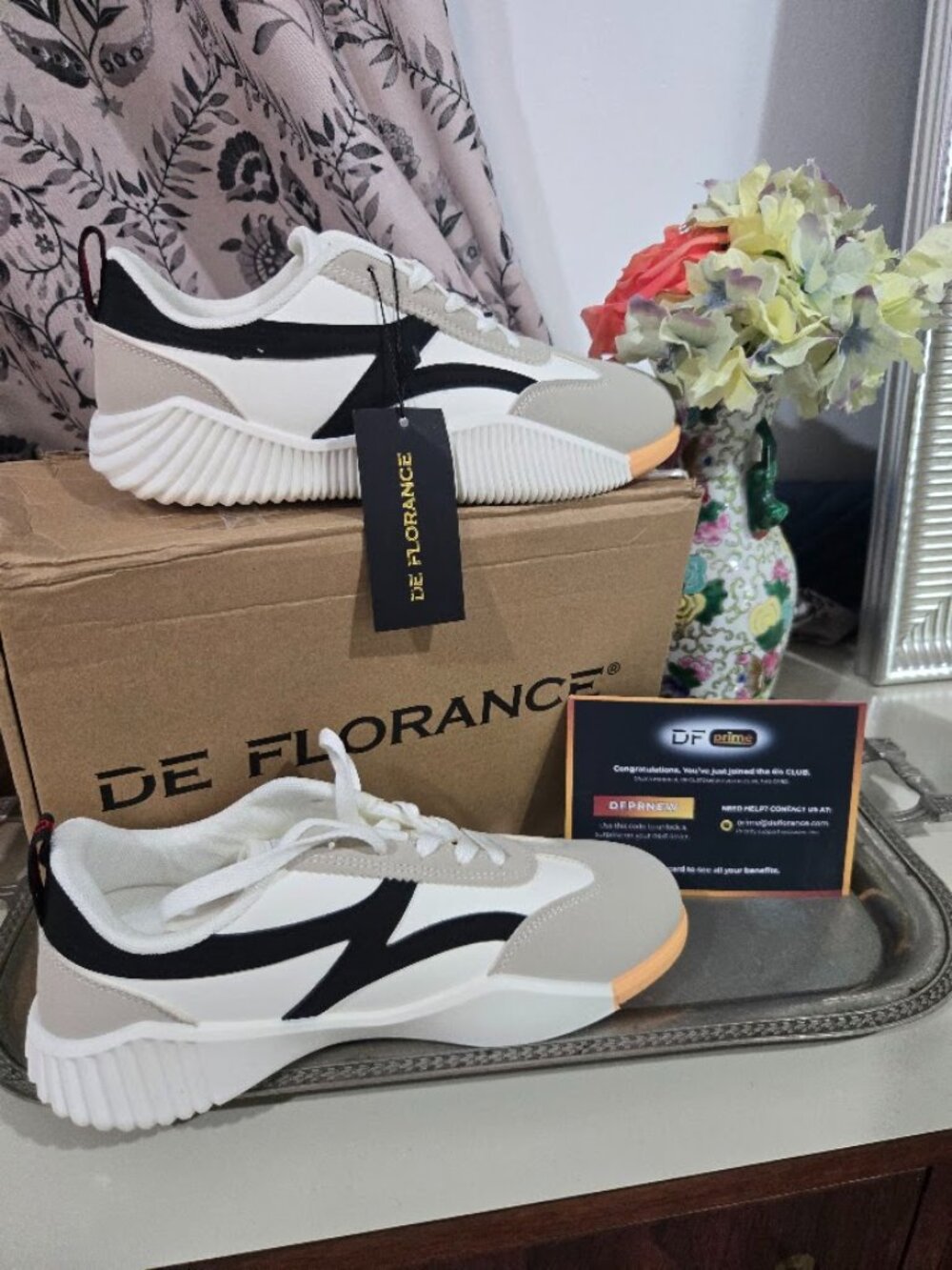 NWT De Florance Platform Sneakers White/Black/Grey Women's Size 9